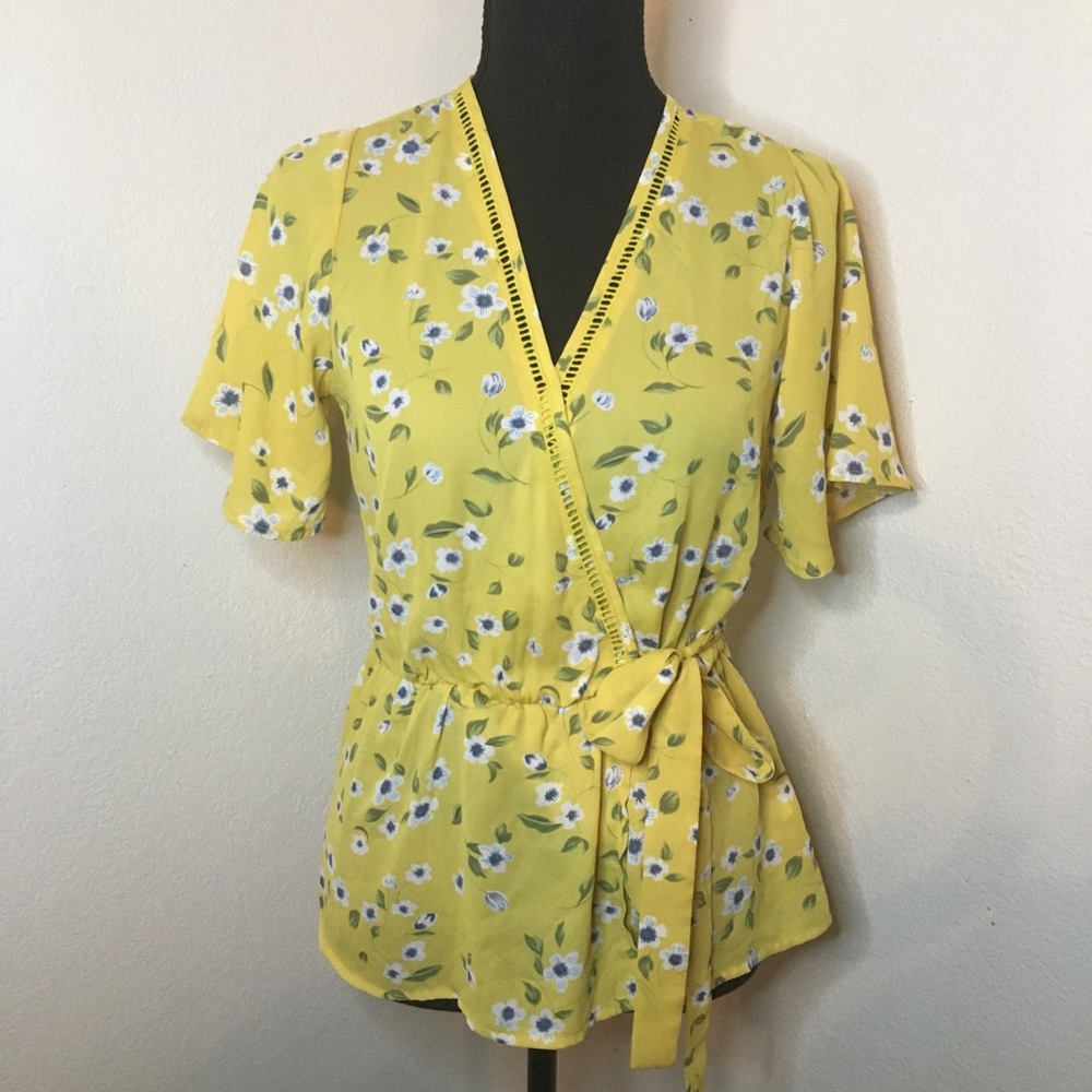 XS Sienna Sky yellow floral tie top